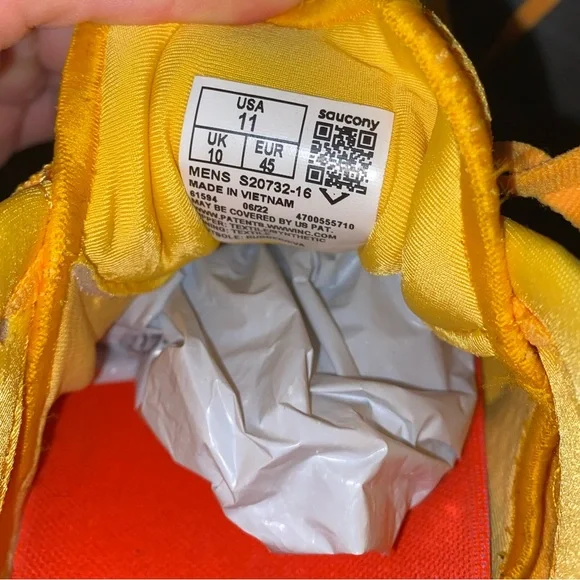 Men Saucony Yellow Shoes - Picture 8 of 9